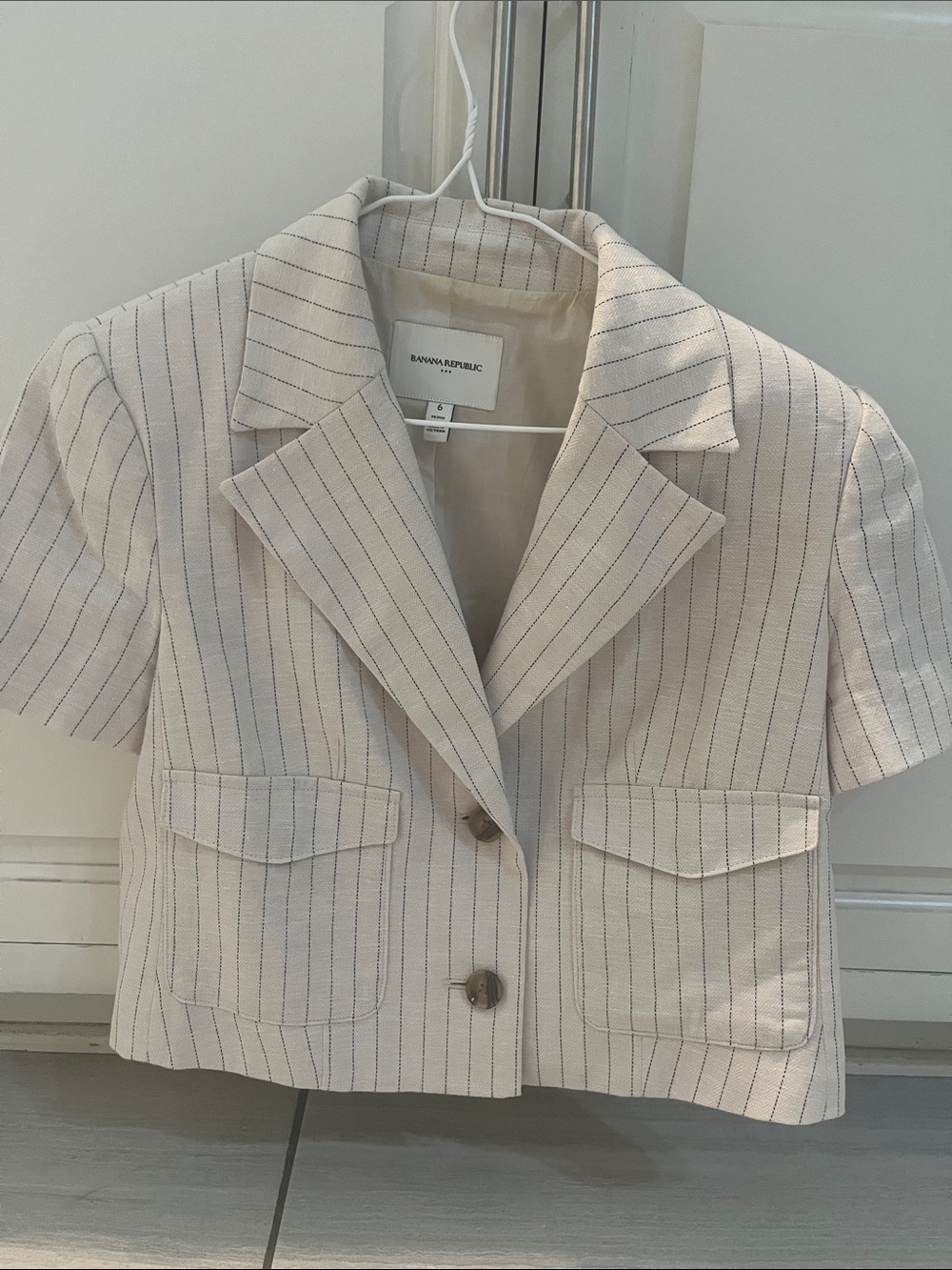 Banana Republic Cream Pinstripe Short Sleeve Blazer Jacket